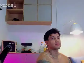 Chaturbate Free Porn Cam of deymon_scott