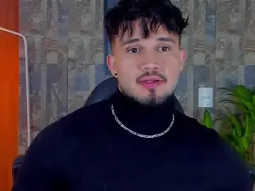 Chaturbate Best live sex cam show of deymon_scott