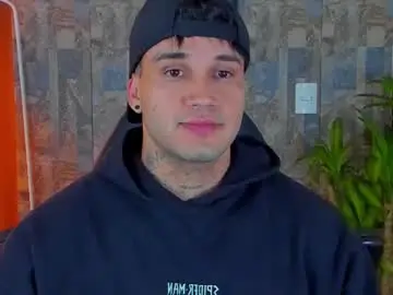 Chaturbate Free Porn Cam of deymon_scott