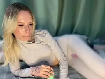 Chaturbate Free Live Porn of dellacampbell