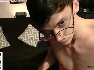 Chaturbate Live Sex Cam of metatron_muscle