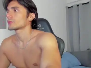 Chaturbate Best live sex cam show of axel_owen