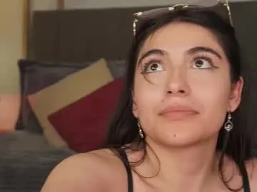 Chaturbate Live Sex Cam of cloe_martinez_