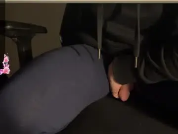 Chaturbate Watch Live Sex Cams of lilbenny05