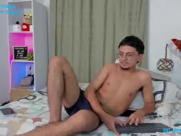 Chaturbate Nude Webcam of boy_jerry