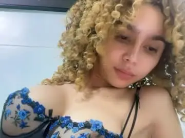 Chaturbate Adult Webcam of damnperfectxx