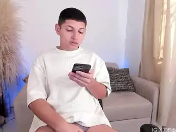 Chaturbate Adult Video Chat of a_lejandro_0_8