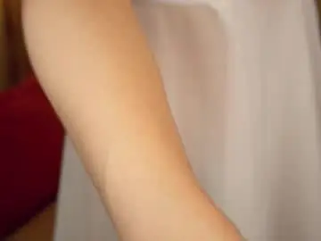 Chaturbate Live Sex Cam of alice_tucci