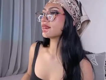 Chaturbate Free Porn Cam of miluv19