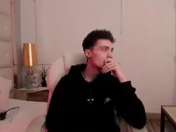 Chaturbate Free Porn Cam of dark_sun333