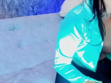 Chaturbate Free Live Porn of emily_jones3