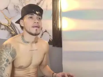 Chaturbate Live Sex Cam of davin_01