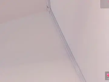 Chaturbate Nude Webcam of _curly_girl_