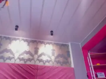 Chaturbate Live Sex Cam of samara_fg