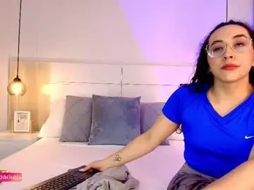 Chaturbate Live Sex Cam of alehia_cute