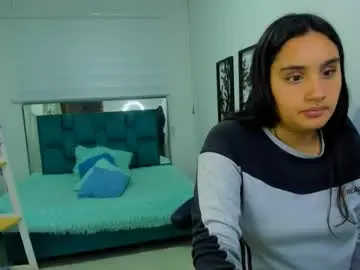 Chaturbate Sex Cam of caroline_rodriguez_9