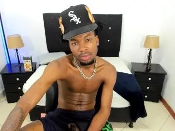 Chaturbate Free Live Porn of maikol_monstercock