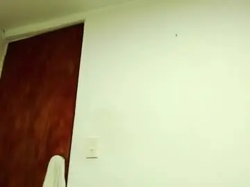 Chaturbate Live Sex Cam of dualdoflow