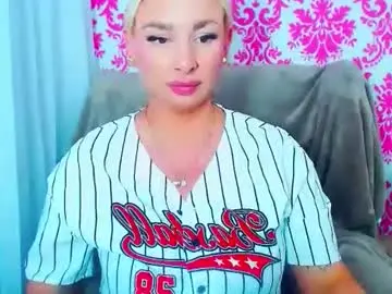 Chaturbate Live Sex Cam of luxuriaaa