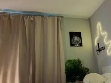 Chaturbate Watch Live Sex Cams of falinegelling