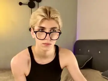 Chaturbate Nude Webcam of oliver_starboy