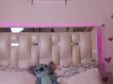 Chaturbate Free Porn Cam of darlyn_tenderhot__