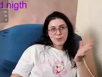 Chaturbate Live Sex Cam of irinasweet1