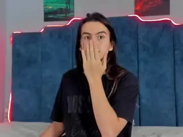 Chaturbate Live Sex Cam of sky_liink