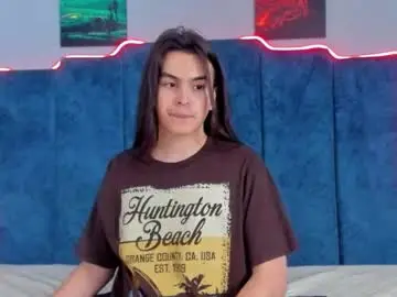 Chaturbate Free Porn Cam of sky_liink