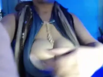 Chaturbate Live Sex Cam of hotbritneyxx