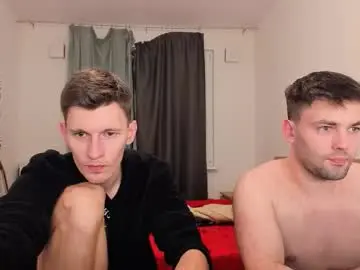 Chaturbate Live Sex Cam of kevin_hornyyy