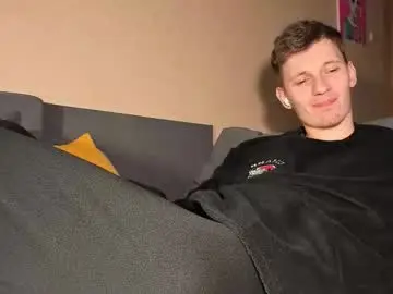 Chaturbate Adult Webcam of kevin_hornyyy