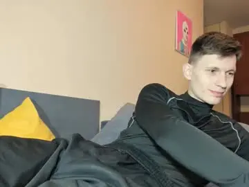 Chaturbate Free Porn Cam of kevin_hornyyy