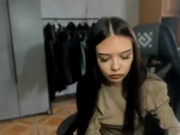 Chaturbate Live Sex Cam of sweetydeviliya