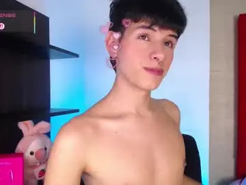 Chaturbate Live Porn of ezra_storm