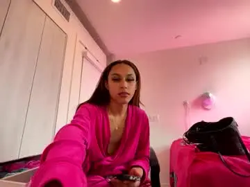 Chaturbate Live Sex Cam of yungfemslut