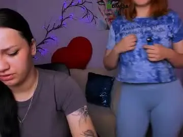 Chaturbate Live Sex Cam of adalina_summer