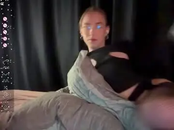 Chaturbate Best live sex cam show of avril_pearly_