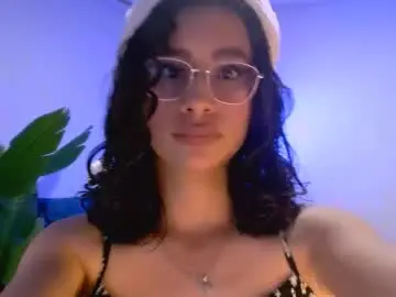 Chaturbate Free Porn Cam of aveline_nuit