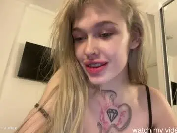Chaturbate Nude Webcam of golden_alinee