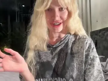 Chaturbate Free Live Porn of golden_alinee