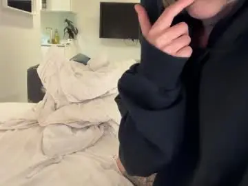 Chaturbate Sex Cam of golden_alinee