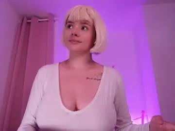 Chaturbate Live Sex Cam of bella_adams_