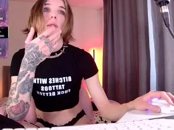 Chaturbate Free Live Porn of midwestemoqueen