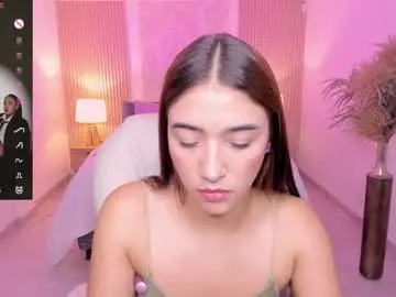 Chaturbate Live Sex Cam of antonella_grayy