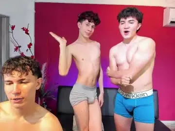 Chaturbate Live Sex Cam of wallen_house