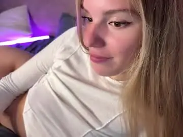 Chaturbate Adult Video Chat of frenzyfoxs