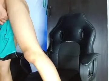 Chaturbate Sex Cam of alejo_urd