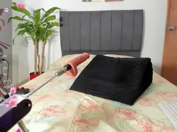 Chaturbate Adult Video Chat of catia_colushi
