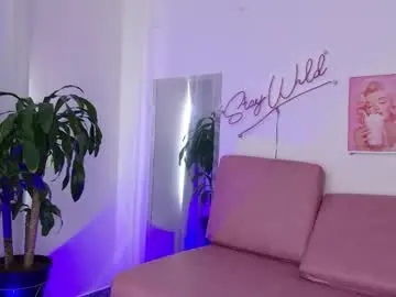 Chaturbate Watch Live Sex Cams of emmy_and_luna